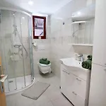 Grunthouse Tatil Evi Prebold