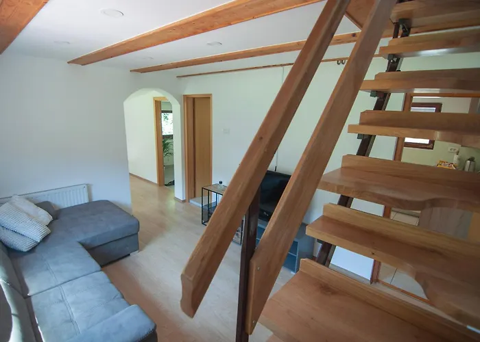 Grunthouse Počitniška hiša